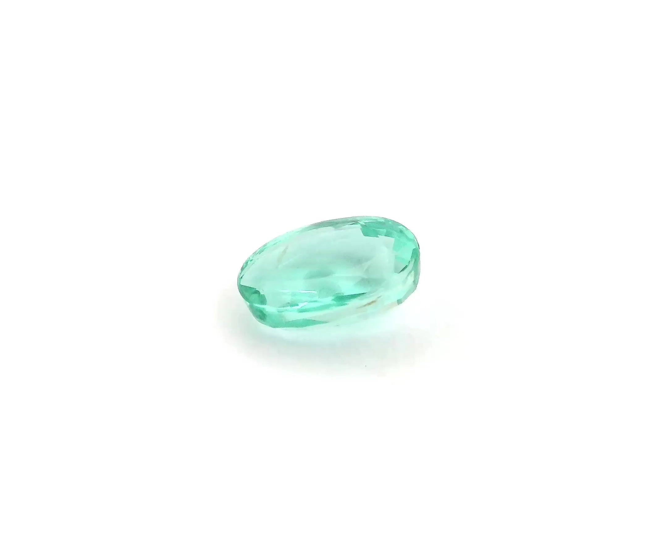 0.90ct Oval Natural Emerald (Colour Green, Clarity Slightly Included, Cut Faceted)
